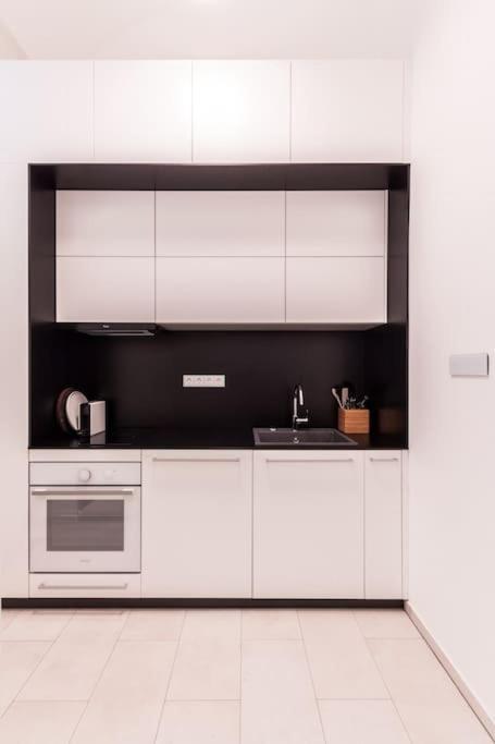 Eszter'S Lovely Downtown Apartment Boedapest Buitenkant foto